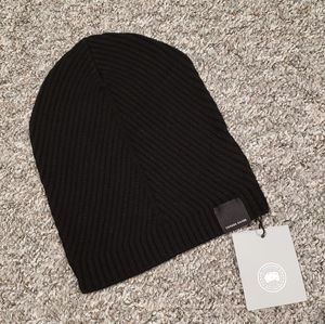 Canada Goose Ladies Contour Ribbed Toque